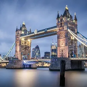Apartment Living, London