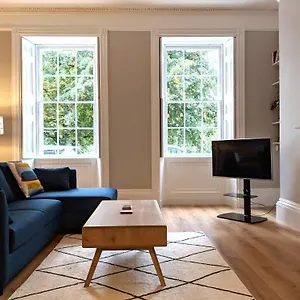 https://park-view-ground-floor-1-bed-apt.tophotelsbath.com
