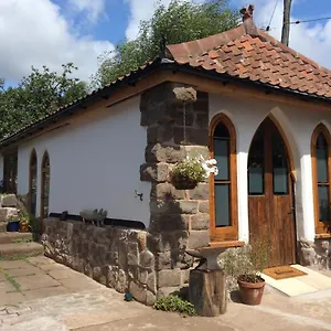 https://the-hideaway-a-charming-unique-retreat-in-long-ashton-bristol.tophotelsbath.com
